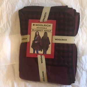 Great wrap blanket Burgundy and black